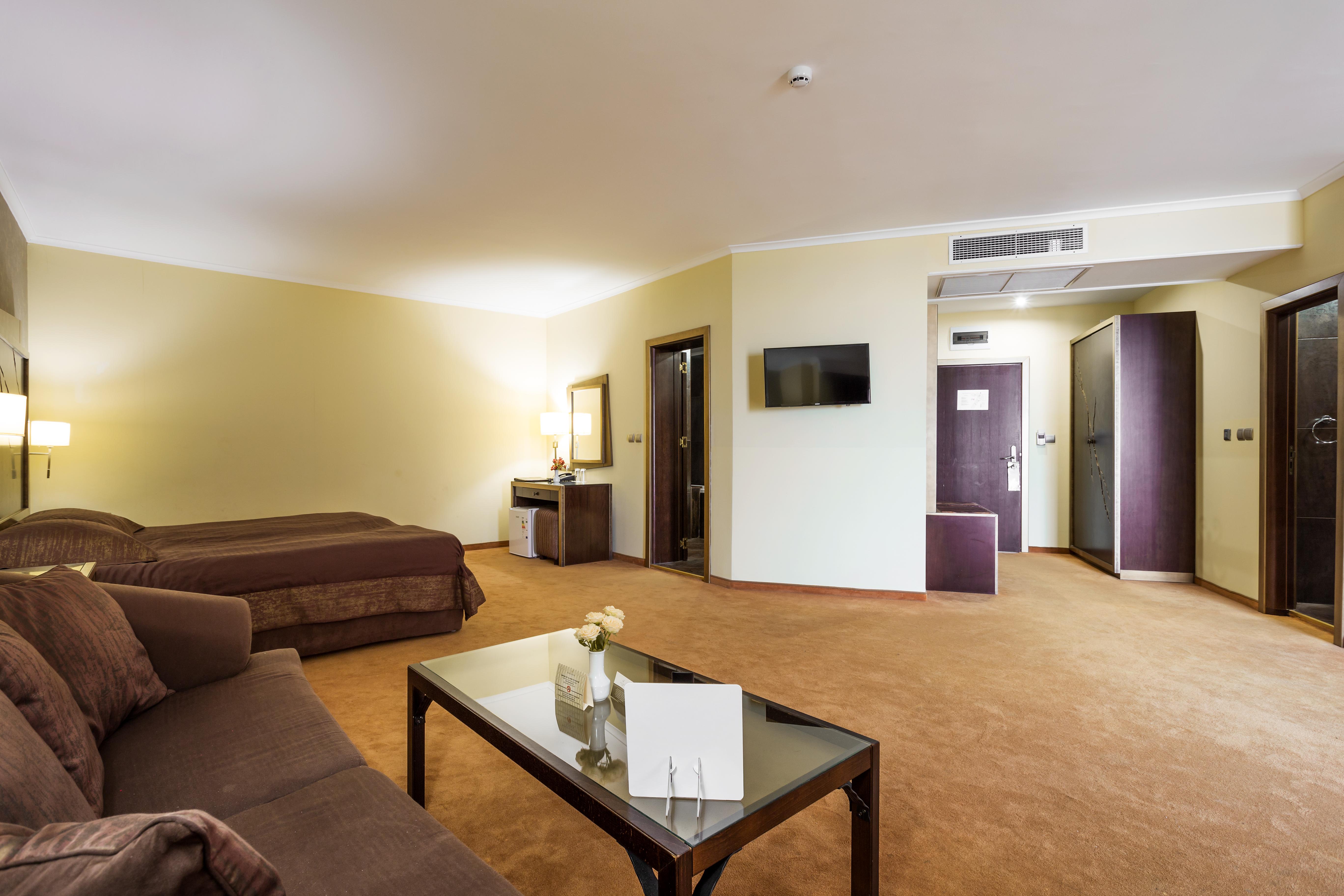 Hotel Festa Via Pontica 4*