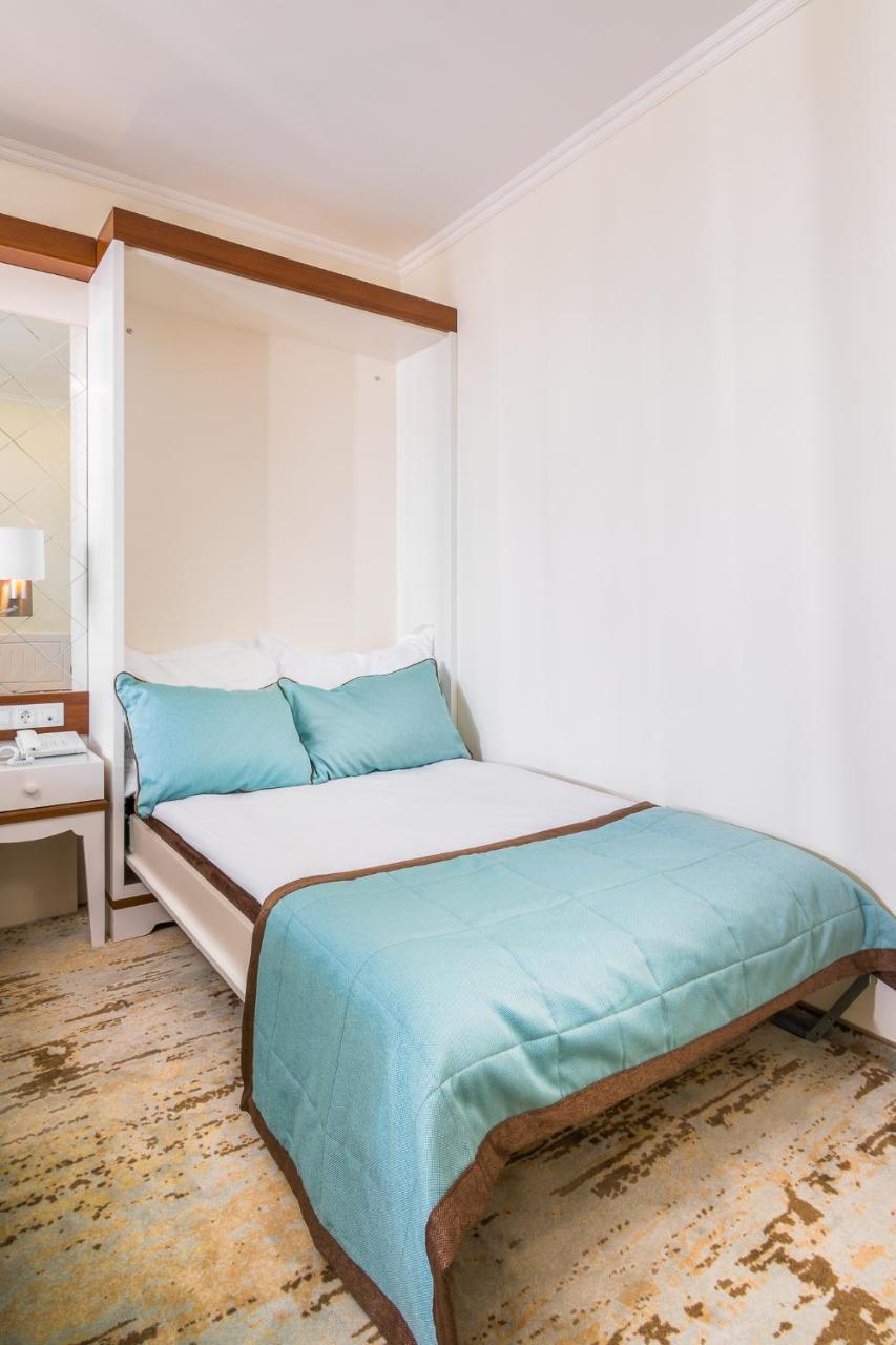 Hotel Festa Via Pontica 4*